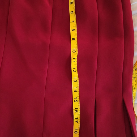 Tahari skirtsuit petite red size 6 - Picture 11 of 16